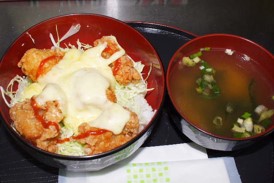 チーズ唐揚げ丼